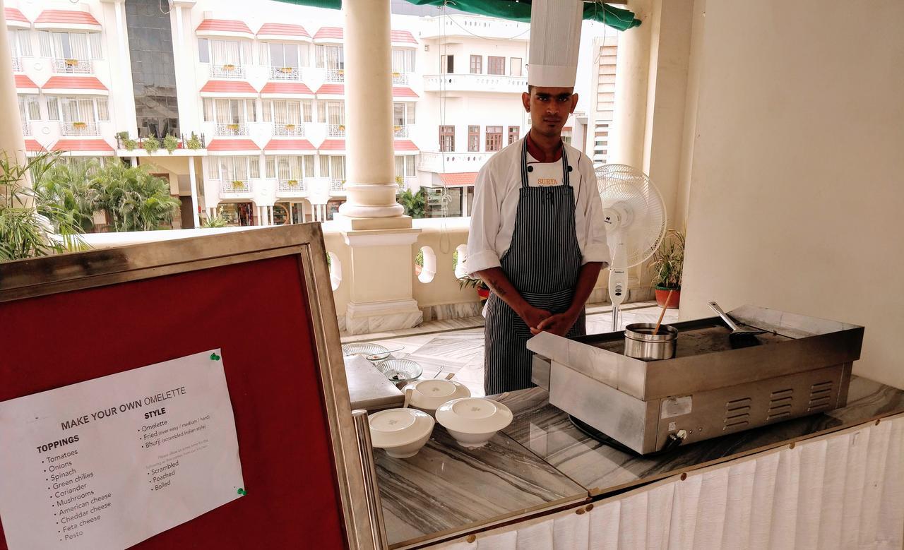 Hotel Surya, Kaiser Palace Váránasí Exteriér fotografie